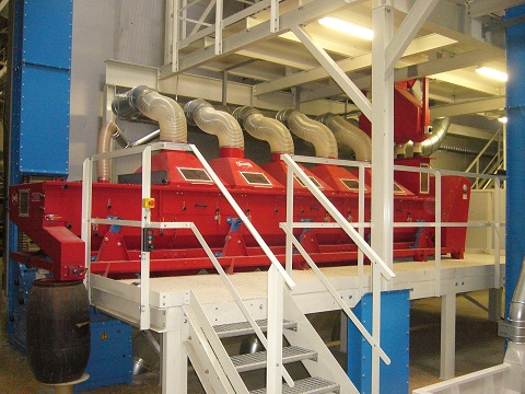 tl_files/ifk/bilder/Referenzen/Saatbau Geinberg/Maiskalibrierung2008_02.jpg